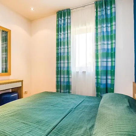Apartment Beautiful In With Outdoor Swimming Pool, Wifi And Swimming Pool *