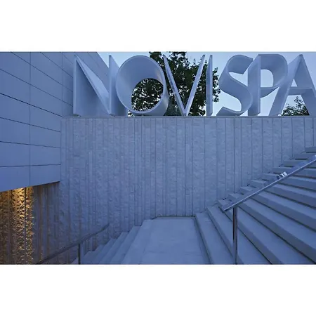 Beautiful In With Outdoor Swimming Pool, Wifi And Swimming Pool *