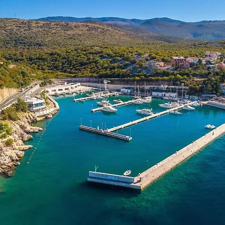 Beautiful In With Outdoor Swimming Pool, Wifi And Swimming Pool * Novi Vinodolski
