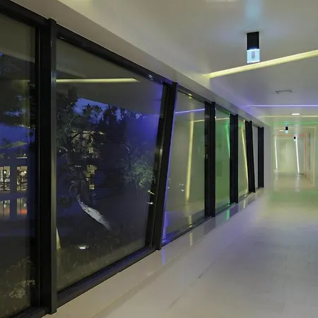 Apartment Beautiful In With Outdoor Swimming Pool, Wifi And Swimming Pool