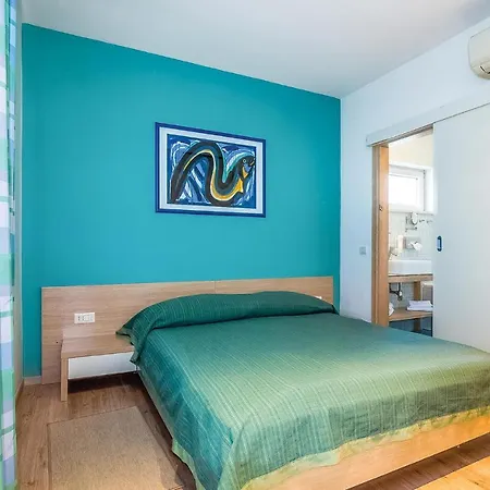 Beautiful In With Outdoor Swimming Pool, Wifi And Swimming Pool *